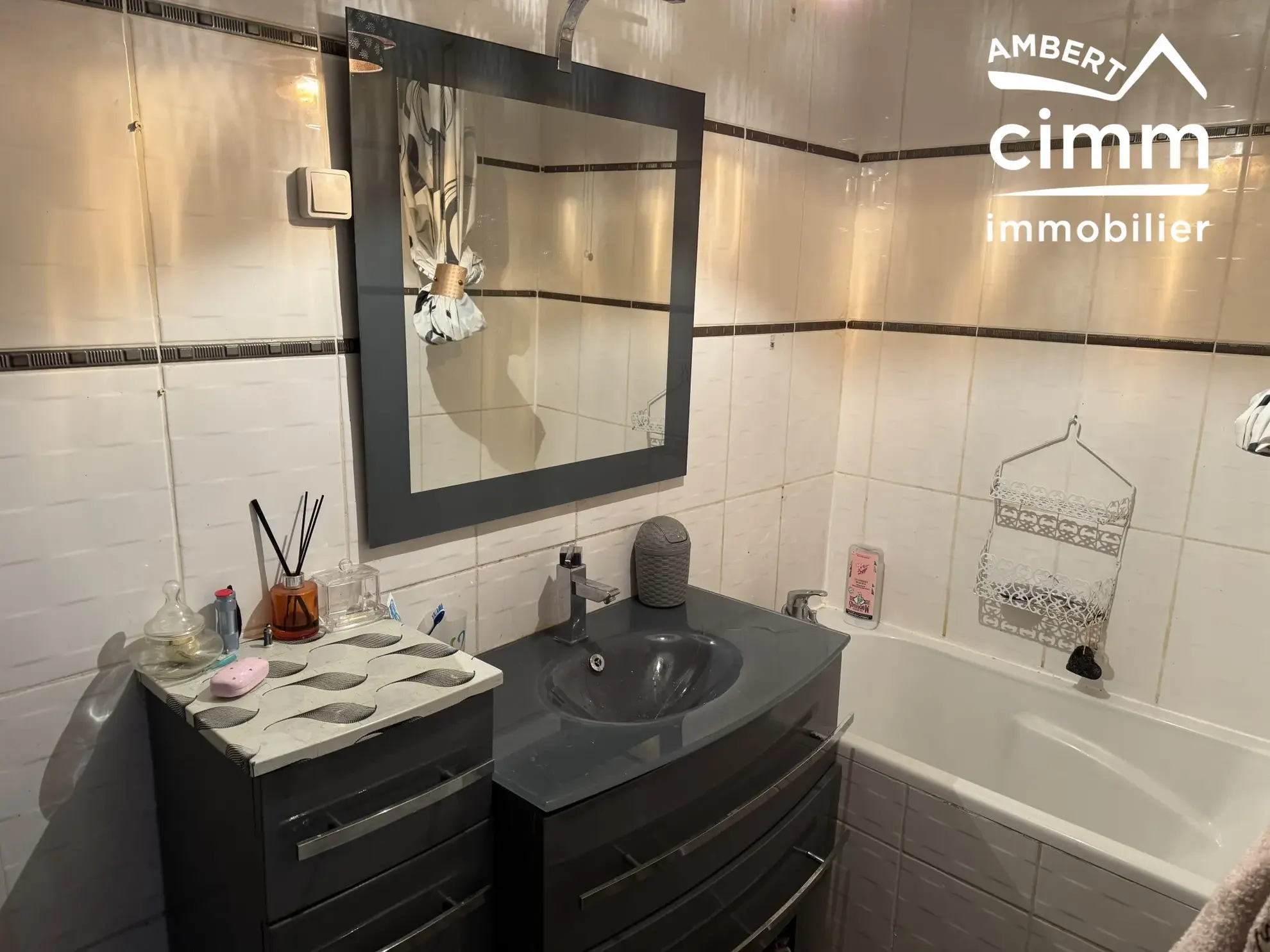 Maison de ville à Ambert de 84 m² avec terrasse proche commodités 
