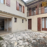 Maison à rénover de 6 pièces avec cour et garage à Cadéac, Vallée d'Aure