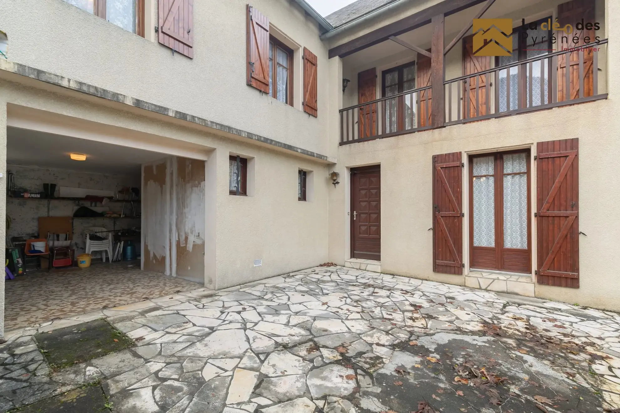 Maison à rénover de 6 pièces avec cour et garage à Cadéac, Vallée d'Aure 