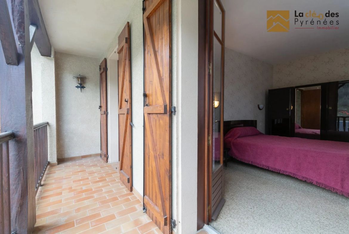 Maison à rénover de 6 pièces avec cour et garage à Cadéac, Vallée d'Aure 