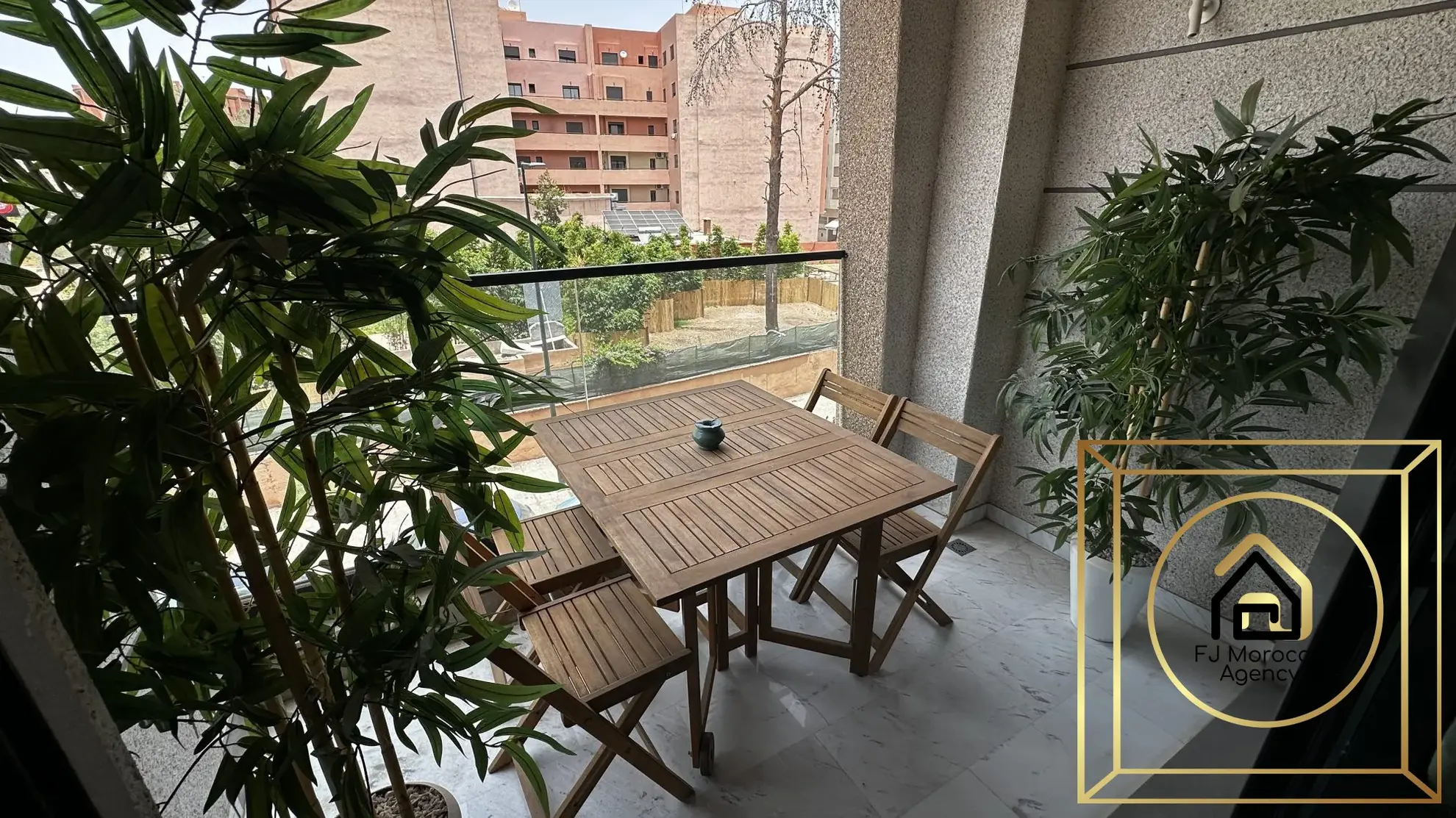 Vente appartement T2 meublé avec piscine et parking à Marrakech 