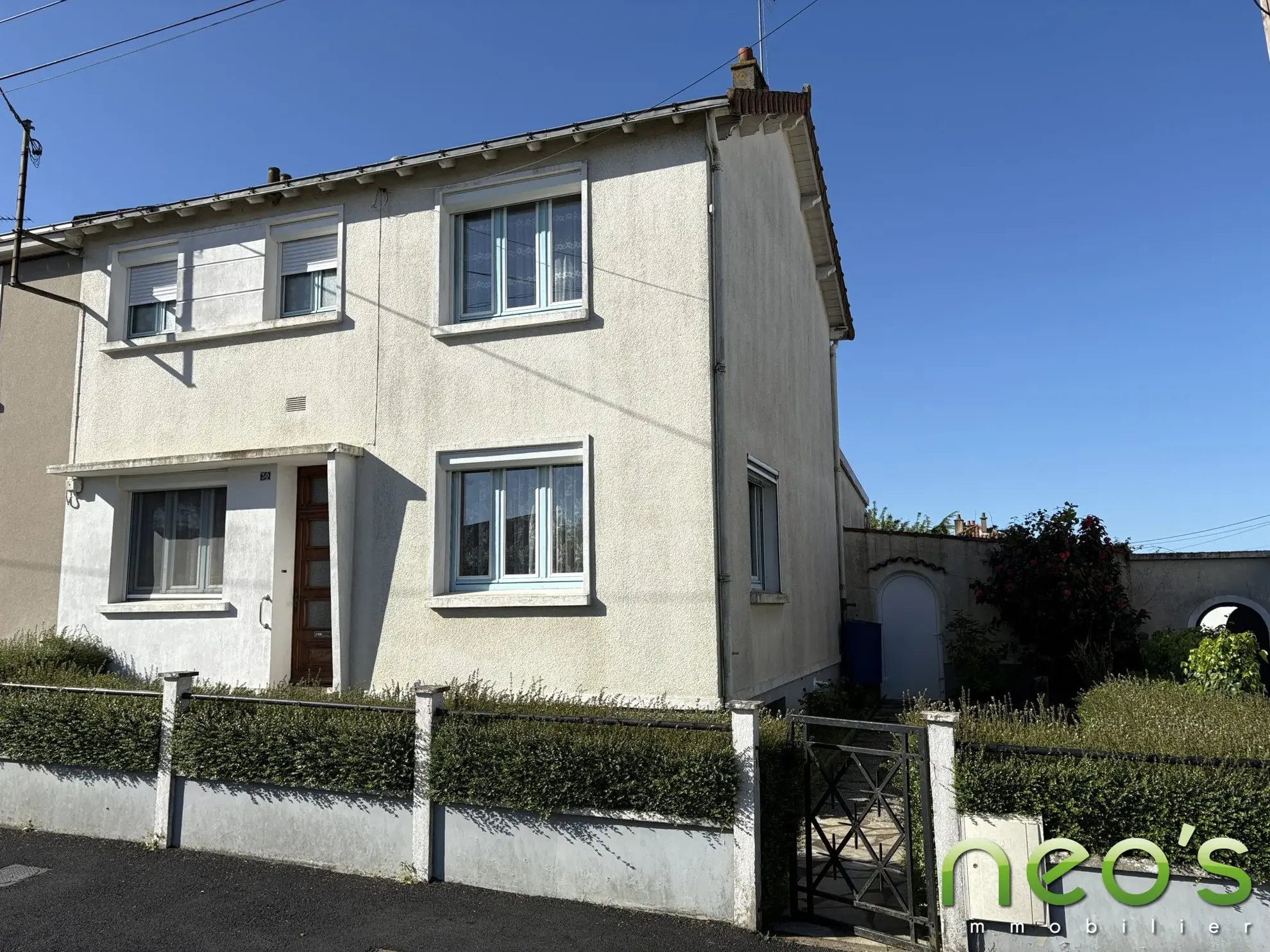 A vendre maison 95 m² avec terrain clos à Saint André de la Marche 