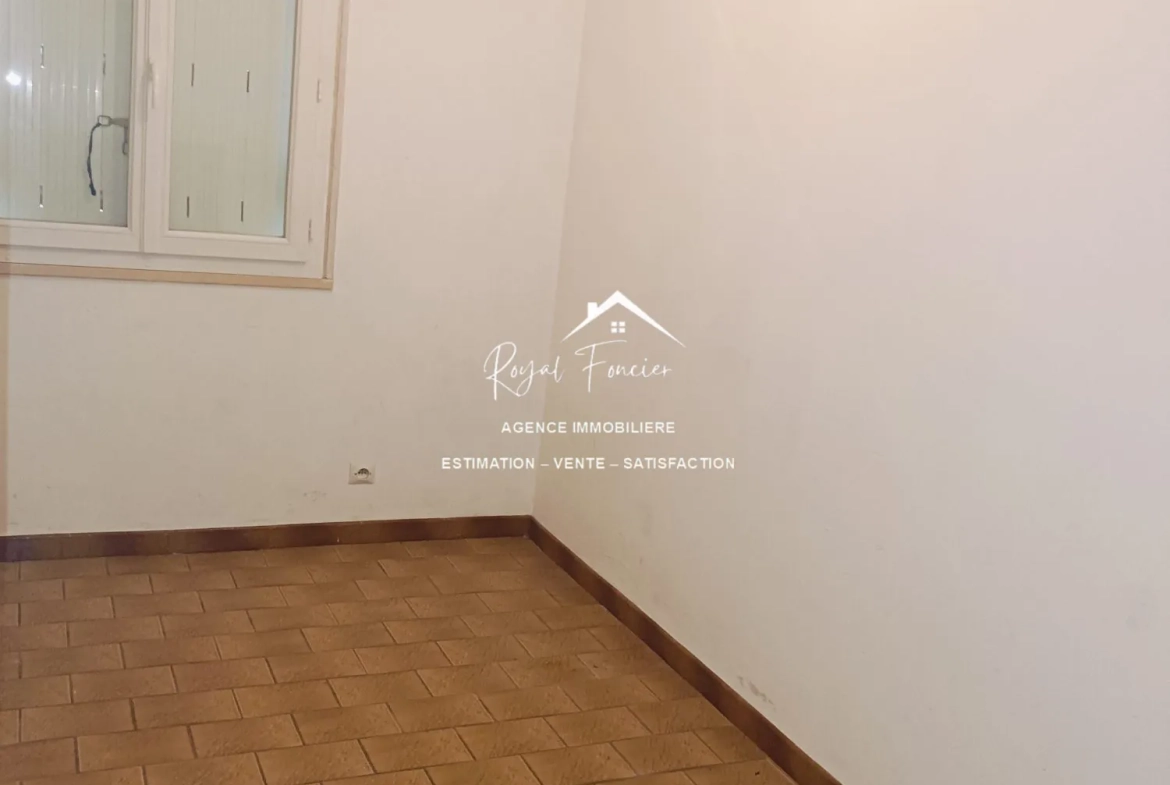 Chbr 2  Maison traditionnelle de 87 m² avec jardin et cave à Ingrandes 