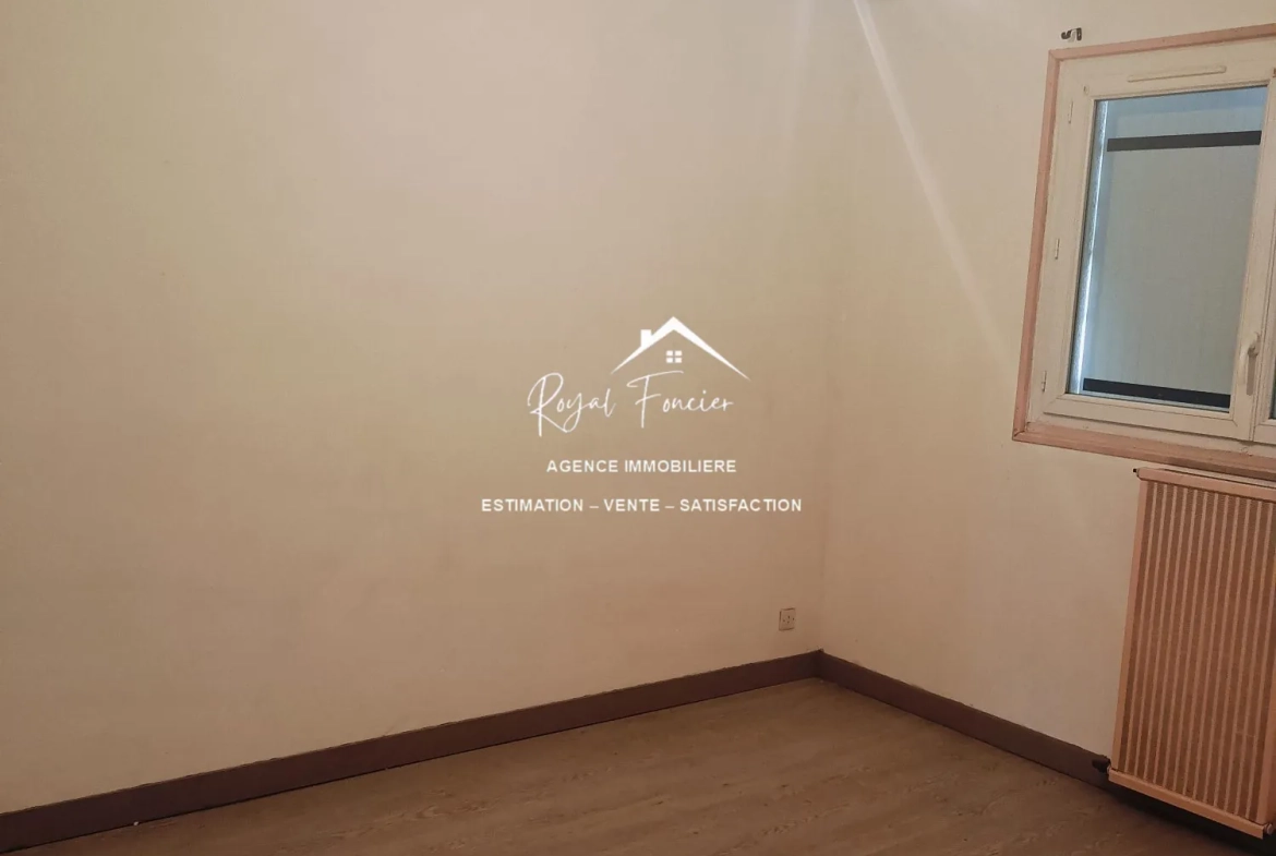Chbr 3  Maison traditionnelle de 87 m² avec jardin et cave à Ingrandes 