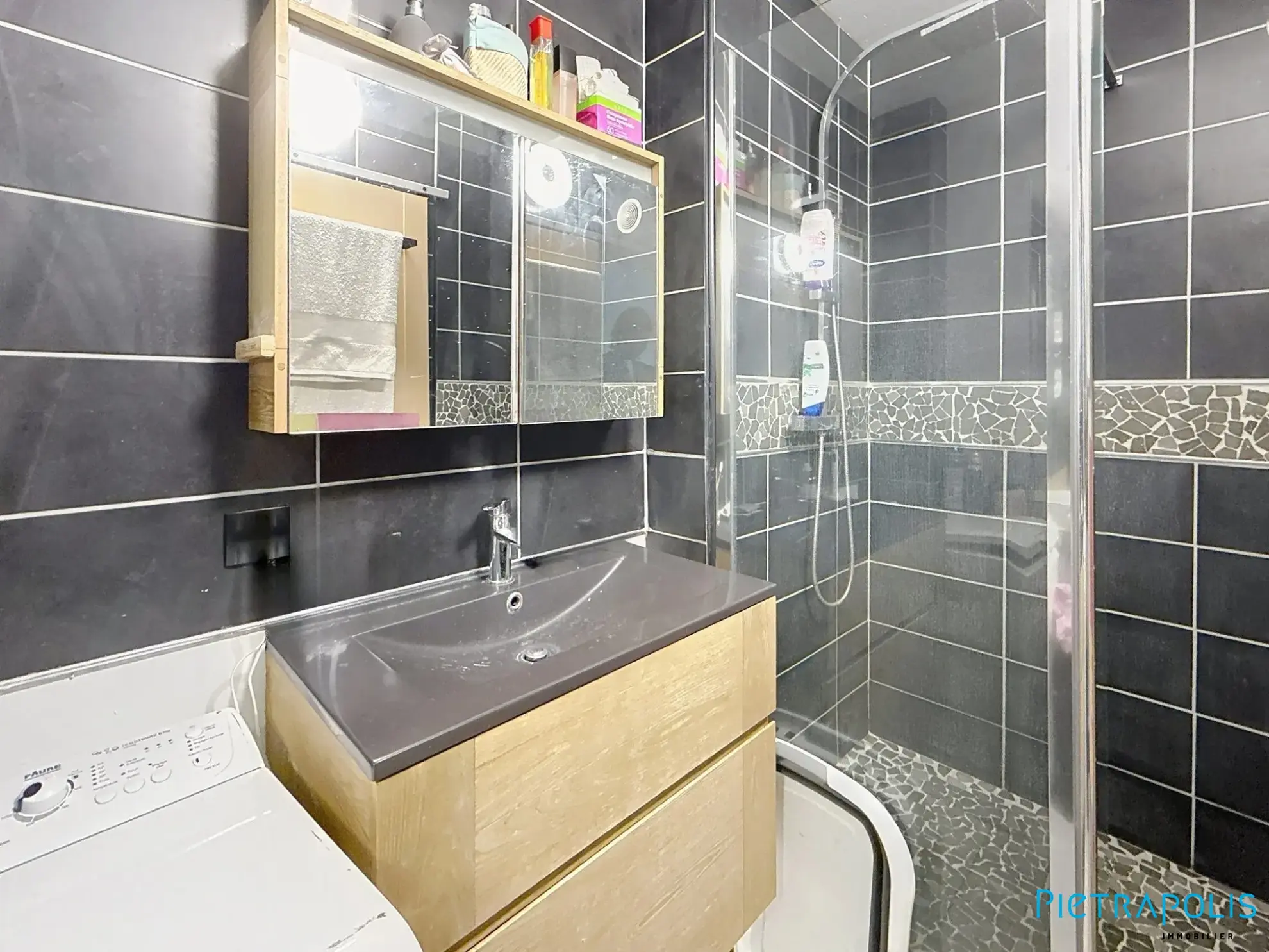 Appartement T3-T4 lumineux de 69 m² à Riorges avec garage et balcons 