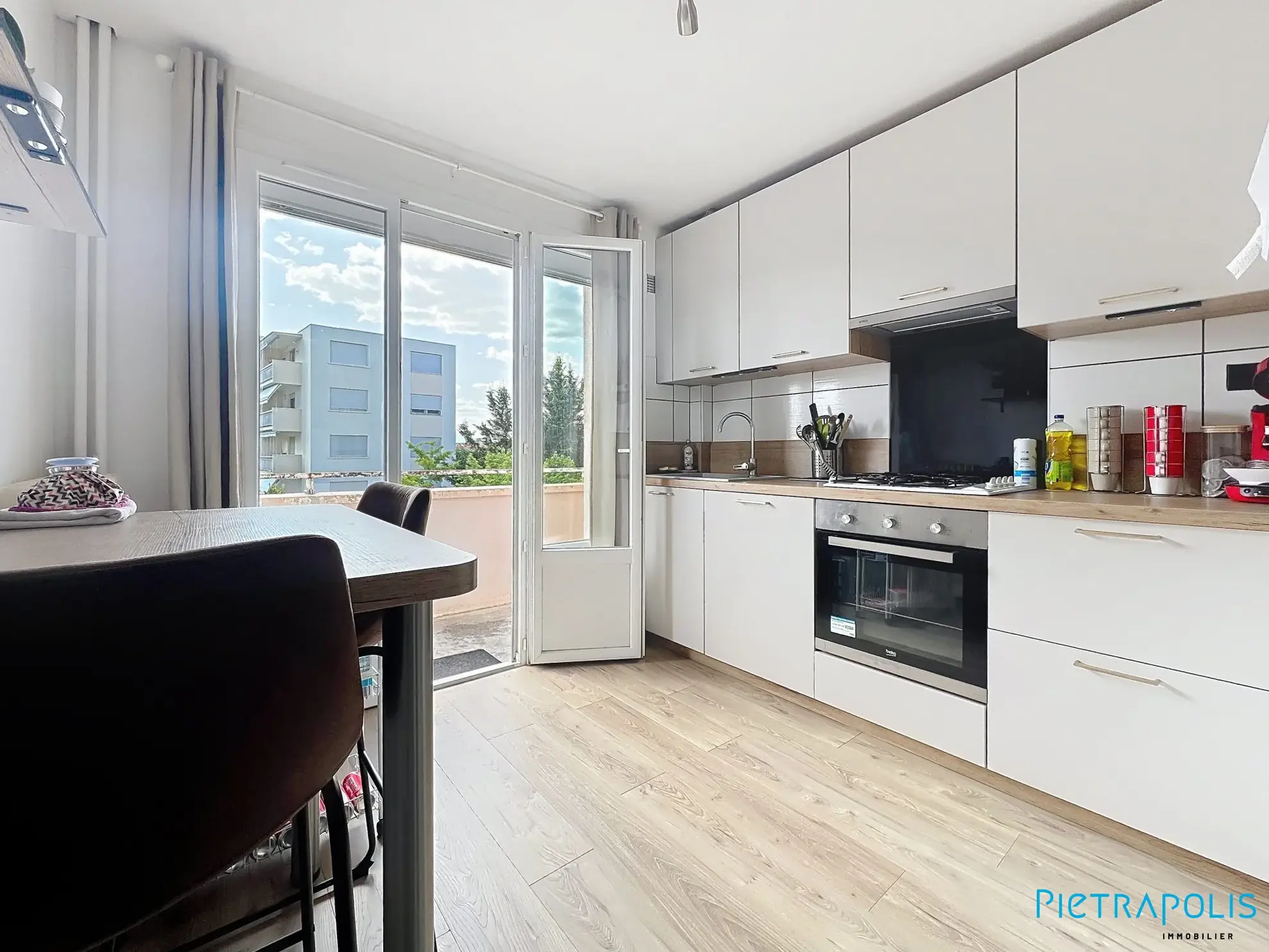 Appartement T3-T4 lumineux de 69 m² à Riorges avec garage et balcons 