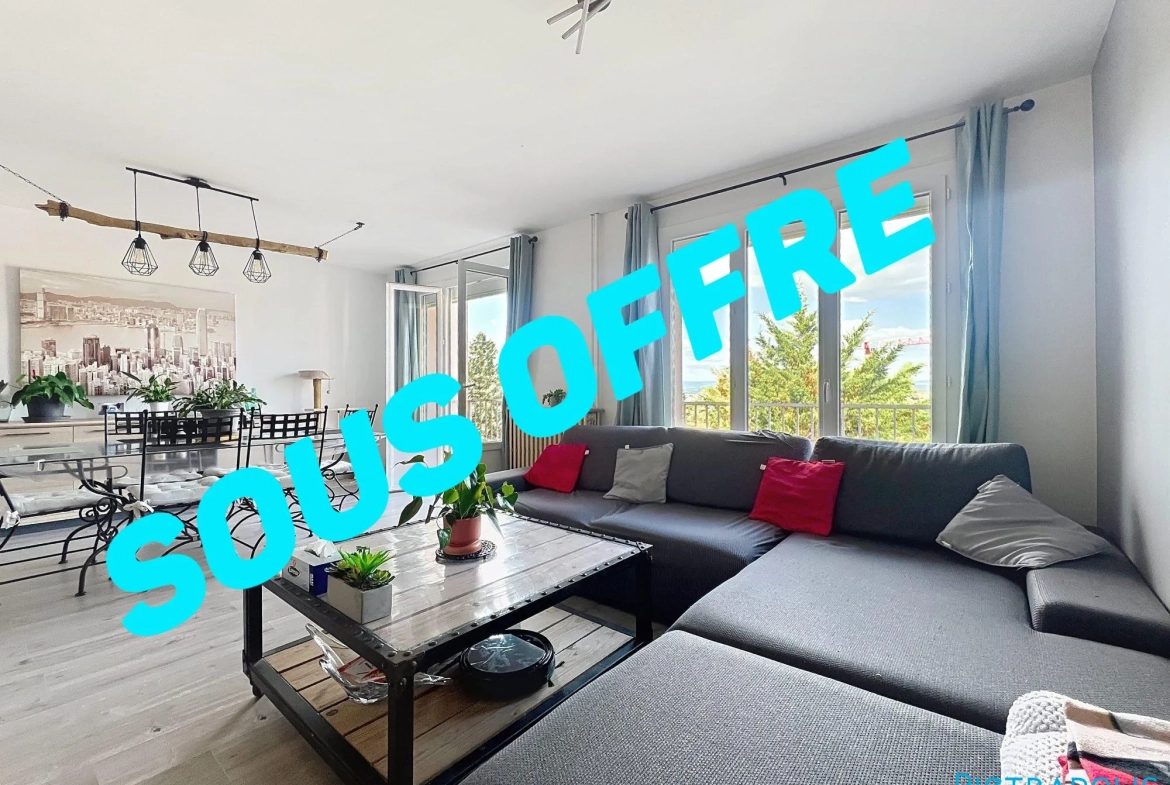 Appartement T3-T4 lumineux de 69 m² à Riorges avec garage et balcons 