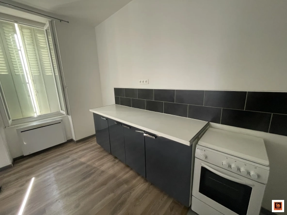 Appartement T2 à Clermont-Ferrand avec garage, cave et cour - Investissement ou résidence