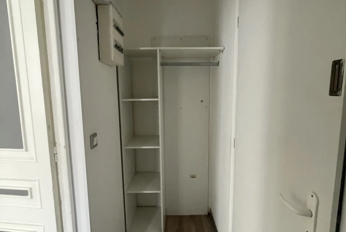 Appartement T2 à Clermont-Ferrand avec garage, cave et cour - Investissement ou résidence 