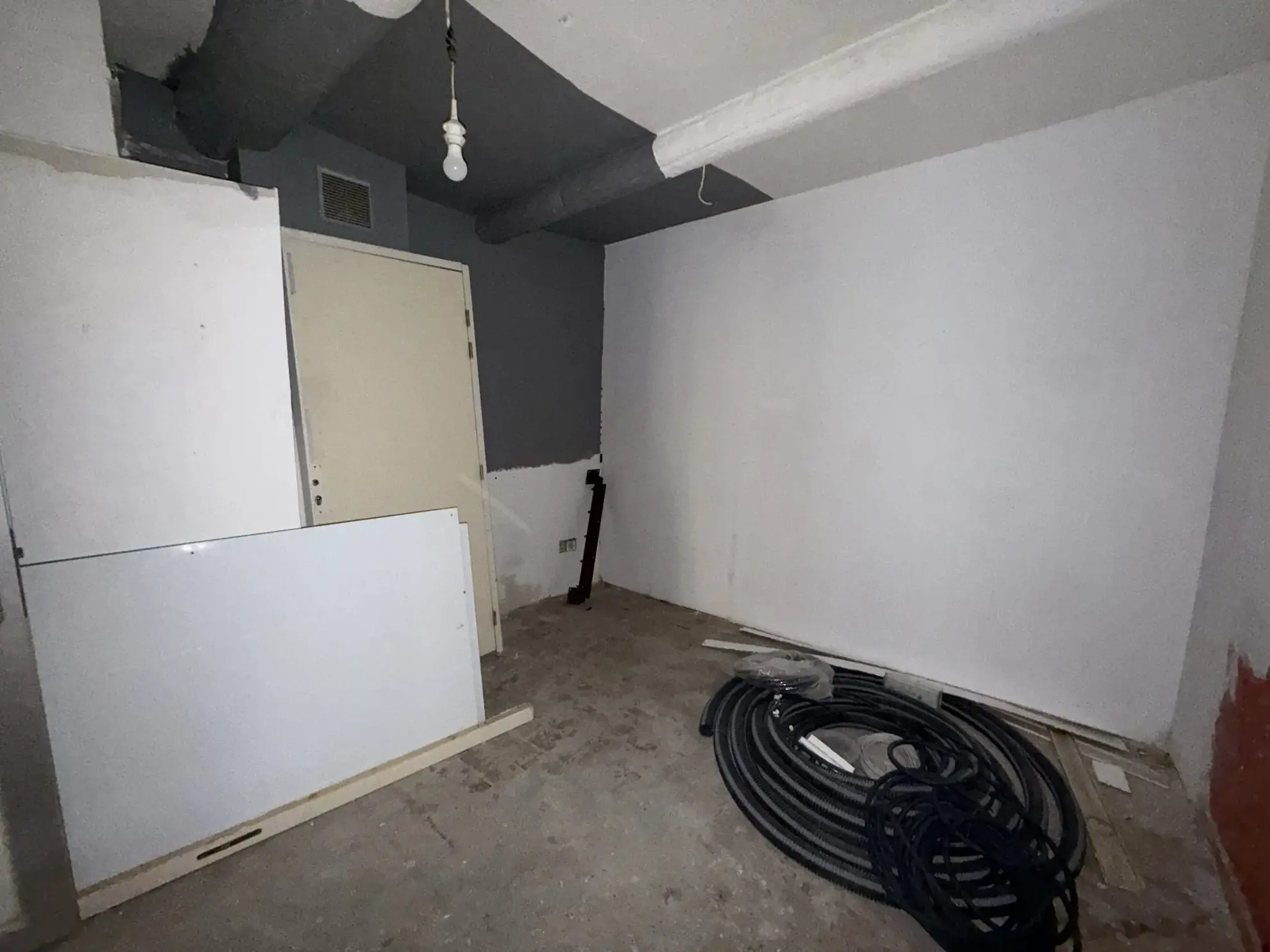 À vendre murs commerciaux libres à Aix-en-Provence, possibilité restauration, bon potentiel locatif 