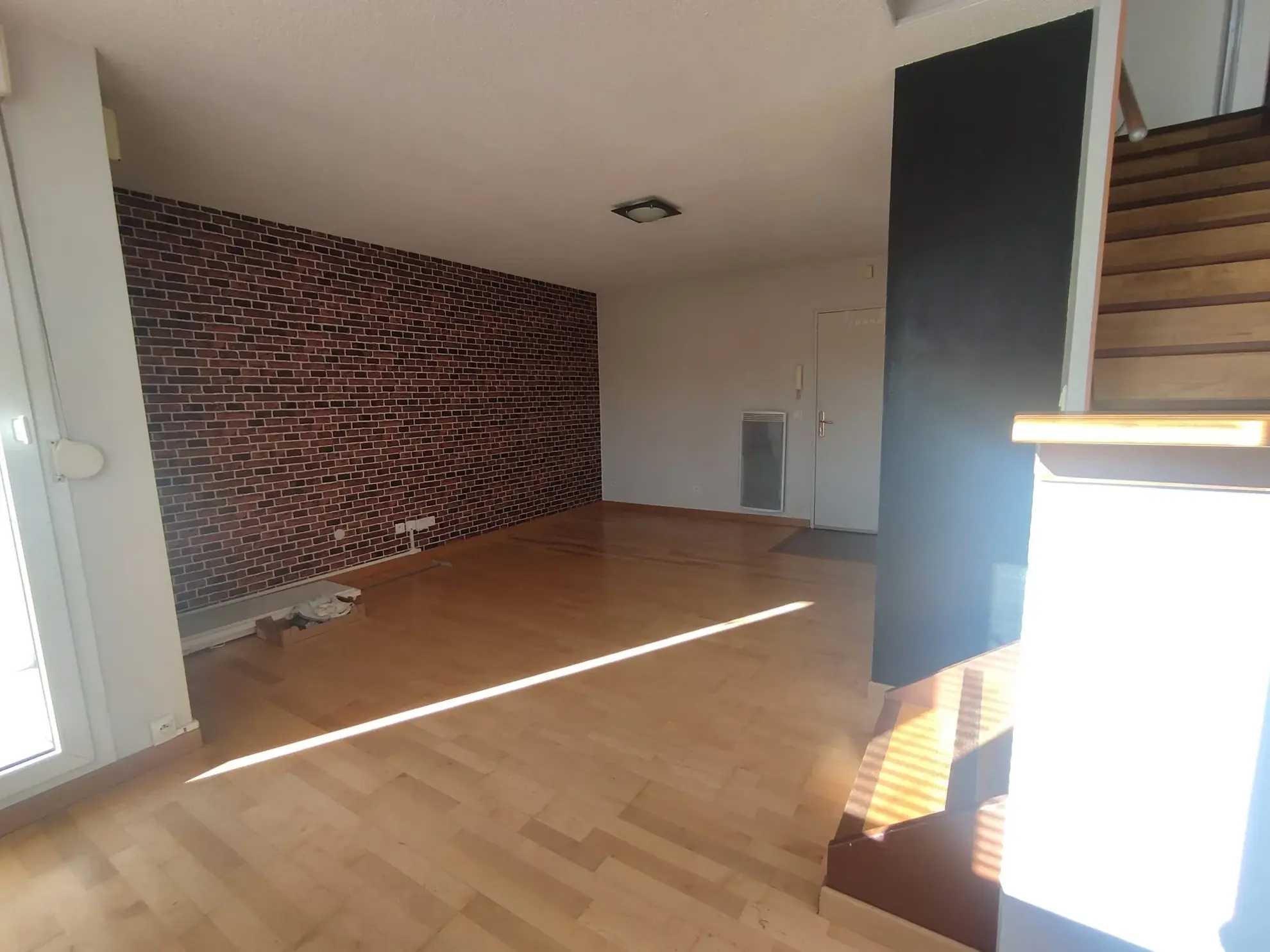 Investissement immobilier à Grenoble : Duplex 67,85 m² avec balcon et parking privé 