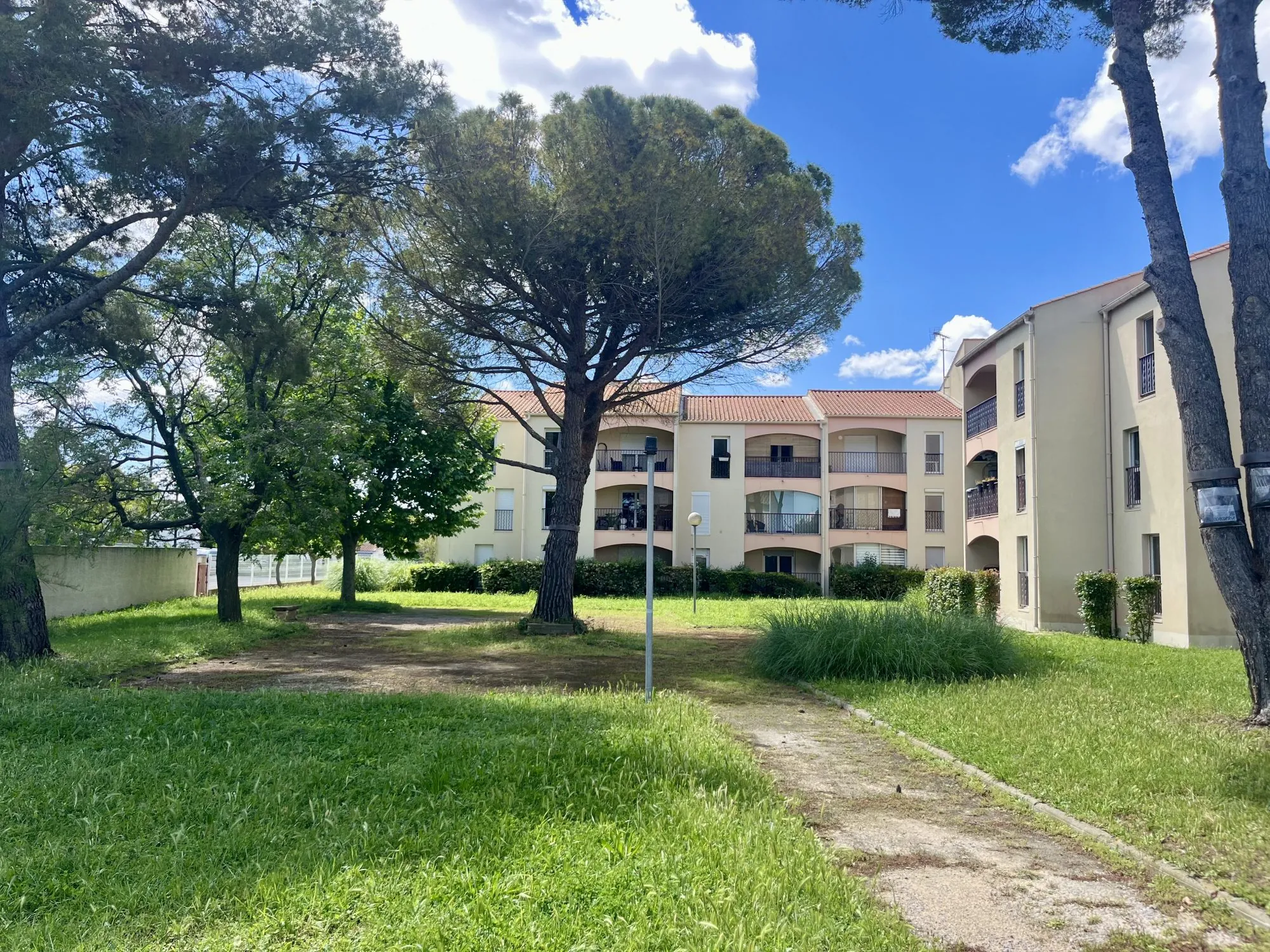 Bel appartement T2 à vendre à Lattes, calme et bien situé 