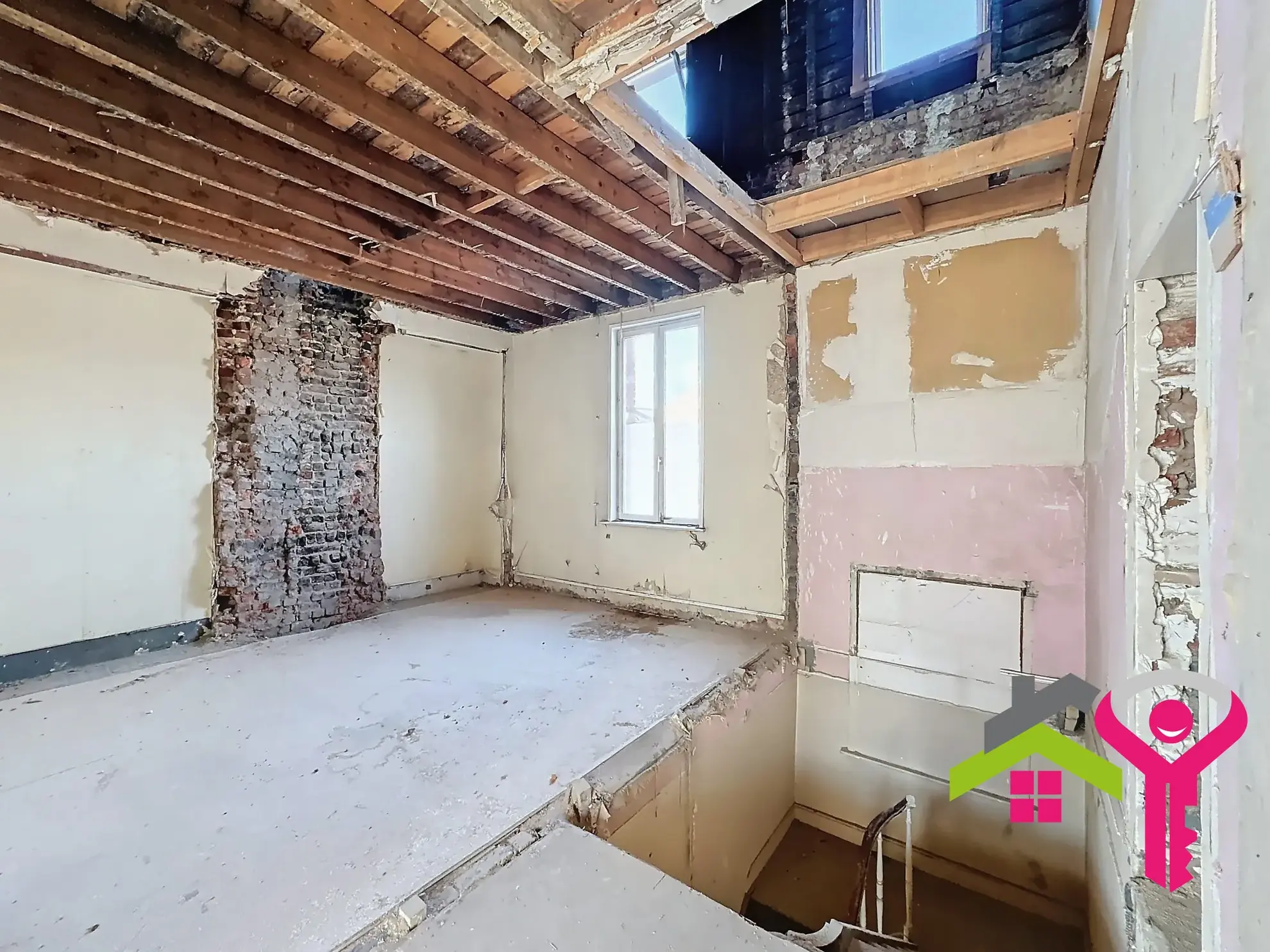 Maison à vendre à Anzin avec grand potentiel de rénovation 