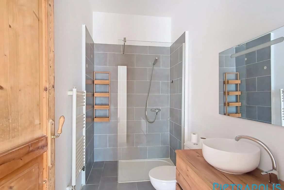 Appartement T2 avec deux balcons à vendre à Sète, Quartier Victor Hugo 