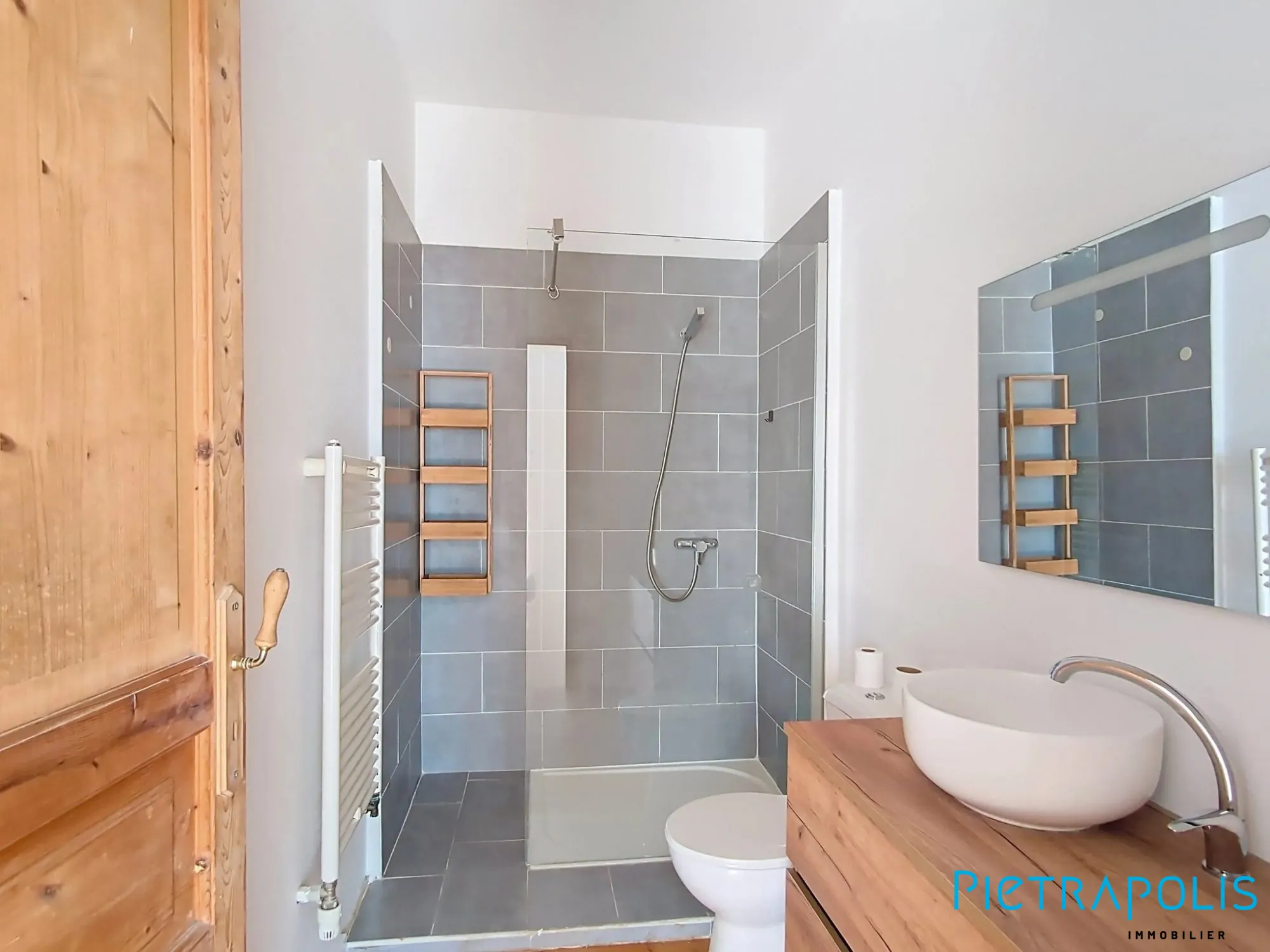 Appartement T2 avec deux balcons à vendre à Sète, Quartier Victor Hugo 