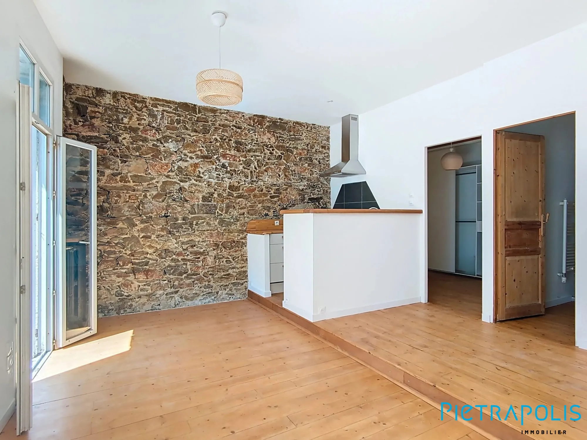 Appartement T2 avec deux balcons à vendre à Sète, Quartier Victor Hugo 