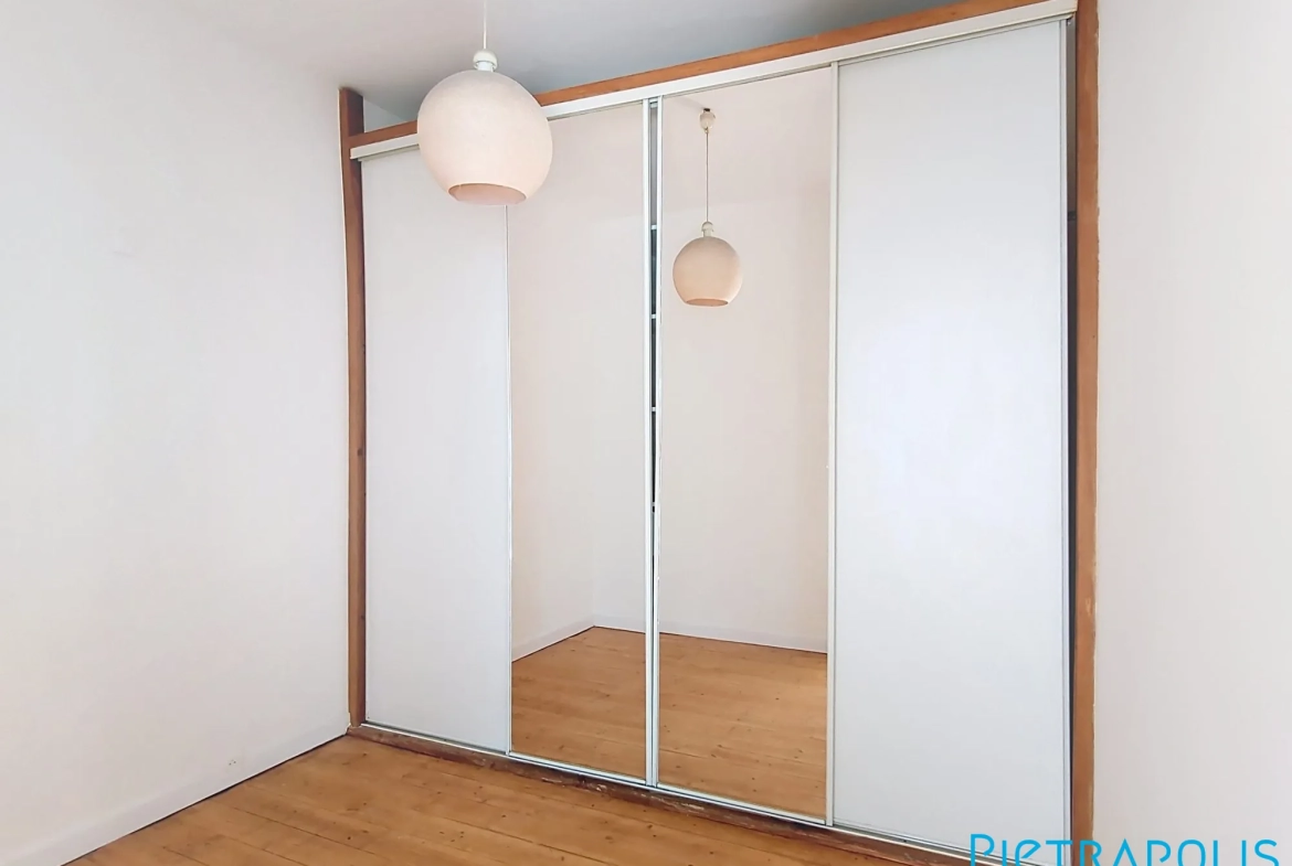 Appartement T2 avec deux balcons à vendre à Sète, Quartier Victor Hugo 