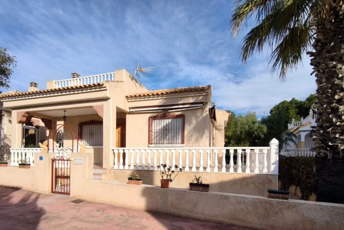 Maison neuve de plain-pied avec piscine à Algorfa, Costa Blanca 