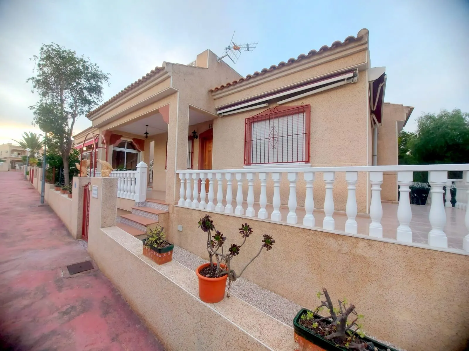 Maison neuve de plain-pied avec piscine à Algorfa, Costa Blanca 