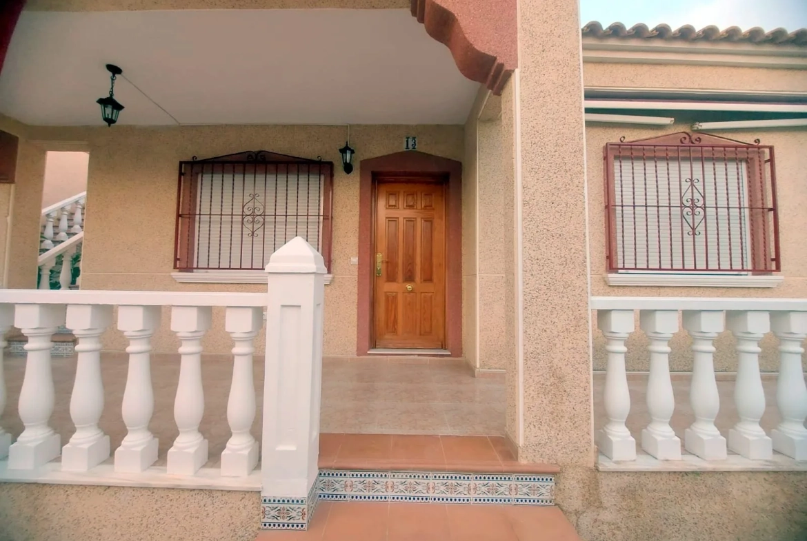 Maison neuve de plain-pied avec piscine à Algorfa, Costa Blanca 