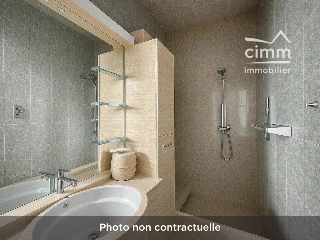 T2 lumineux de 45m² à Fontaine avec parking et cave, investissement ou résidence principale 