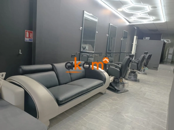 SALLE COIFFURE 1 Salon de coiffure et institut de beauté à Mulhouse, emplacement premium, moderne et prêt à l'emploi