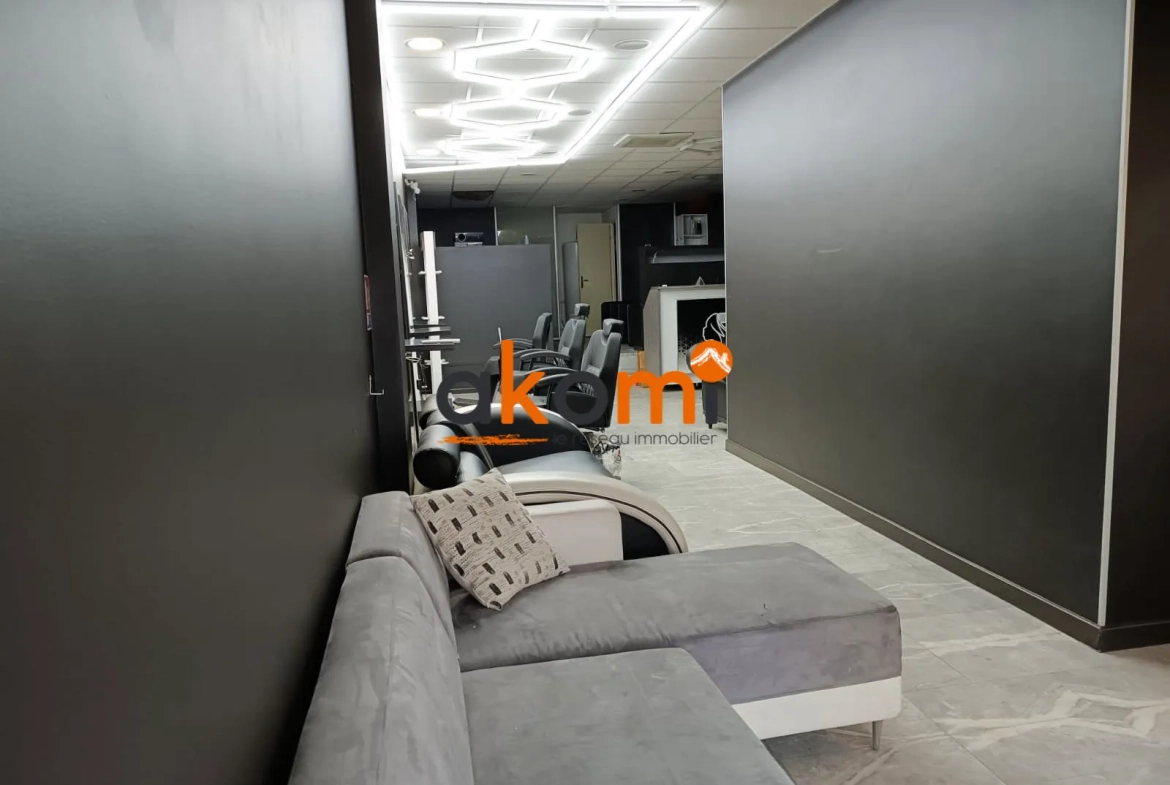 Salon de coiffure et institut de beauté à Mulhouse, emplacement premium, moderne et prêt à l'emploi 