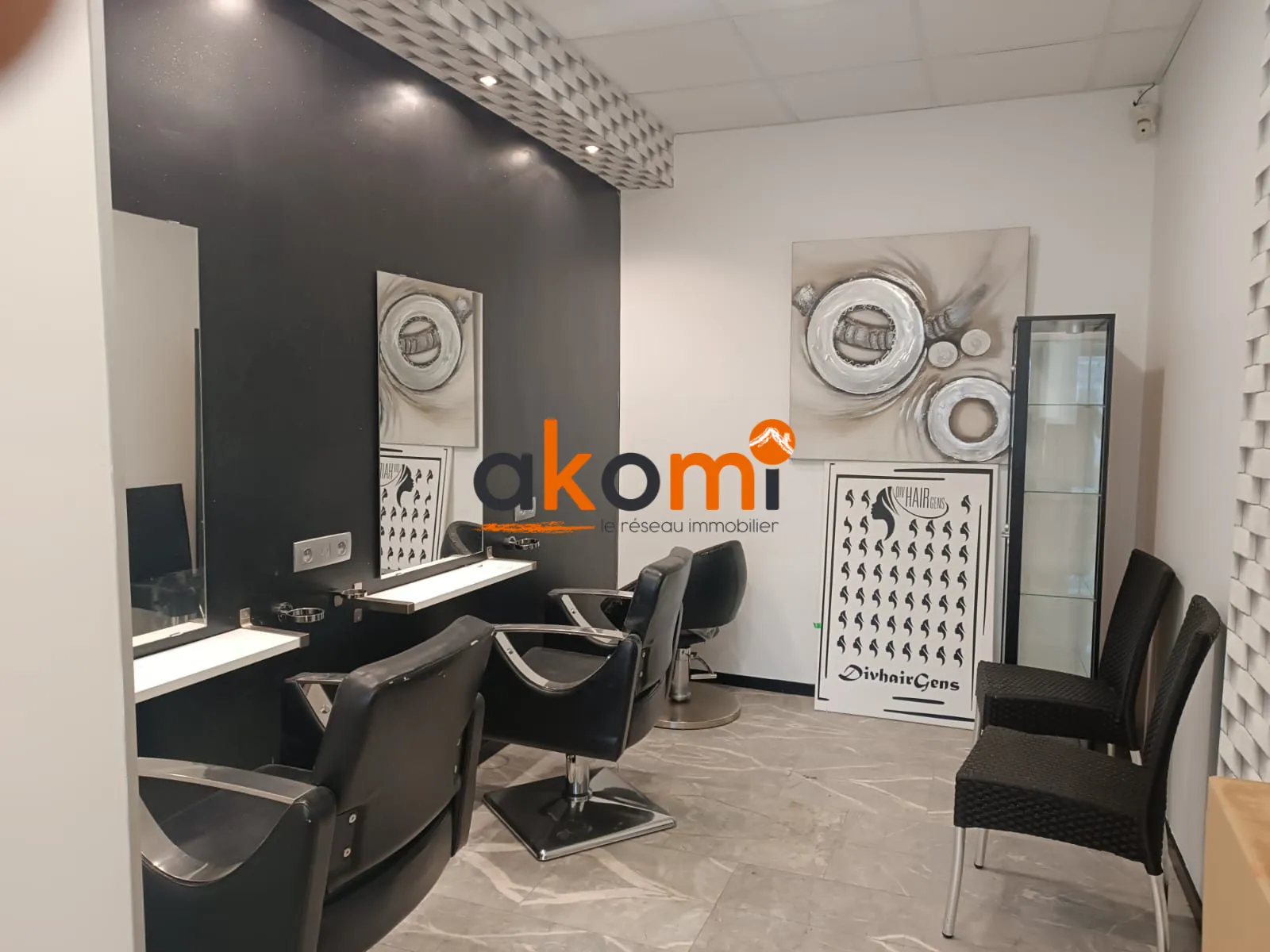 Salon de coiffure et institut de beauté à Mulhouse, emplacement premium, moderne et prêt à l'emploi 