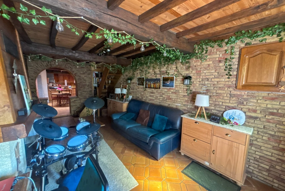 Maison de campagne à vendre à Hem avec jardin et garage 