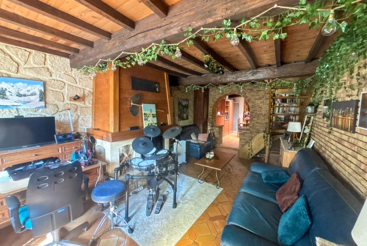 Maison de campagne à vendre à Hem avec jardin et garage 