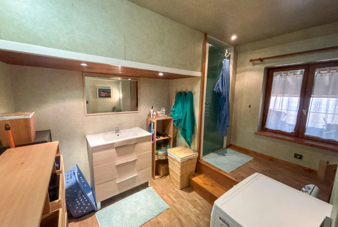 Maison de campagne à vendre à Hem avec jardin et garage 