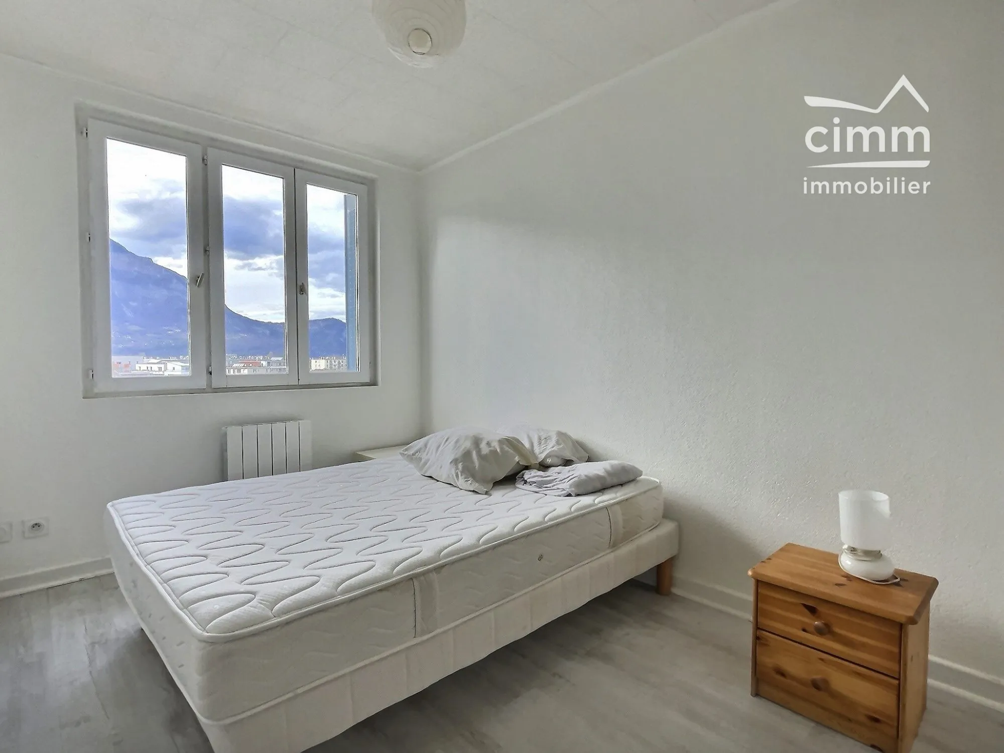 Achat Appartement 3 Pièces à Fontaine avec Vue sur Vercors et Belledonne 