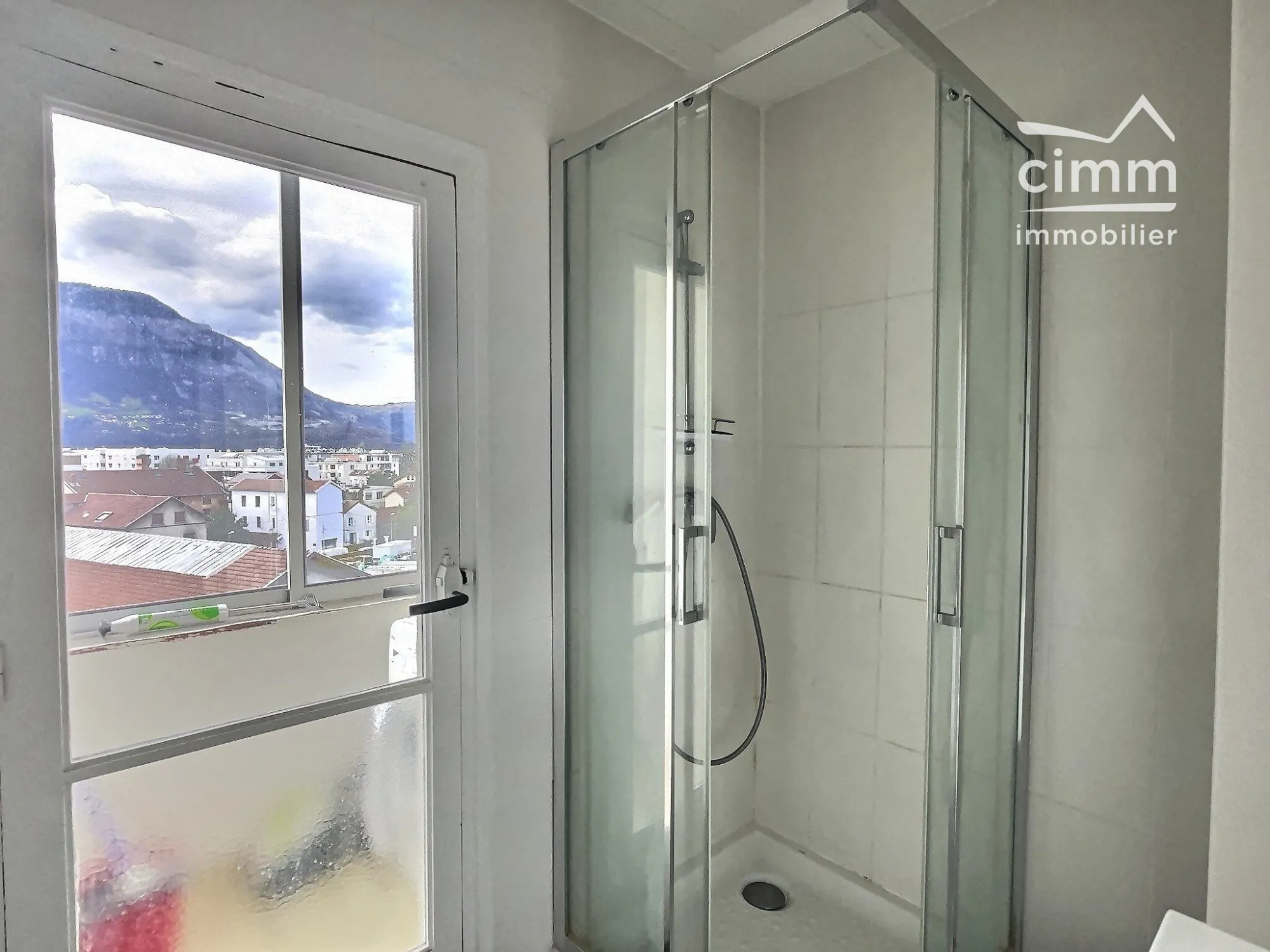 Achat Appartement 3 Pièces à Fontaine avec Vue sur Vercors et Belledonne 