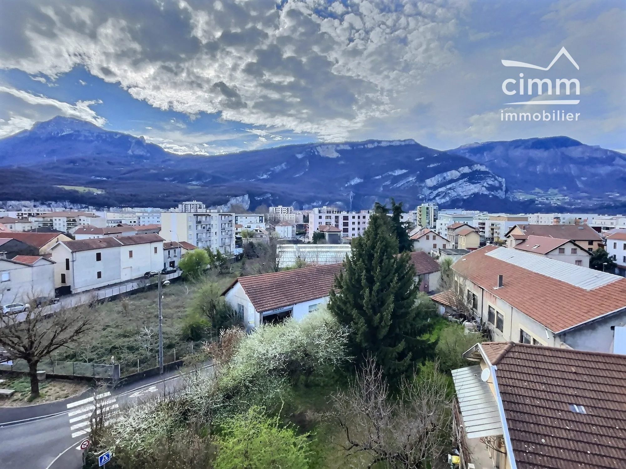 Achat Appartement 3 Pièces à Fontaine avec Vue sur Vercors et Belledonne 