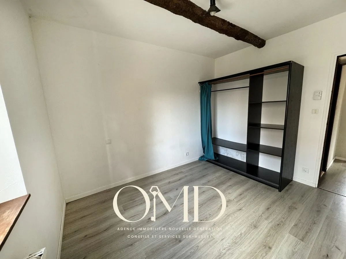 Maison mitoyenne à rénover de 91,18 m² à Marquefave – Proche commodités 