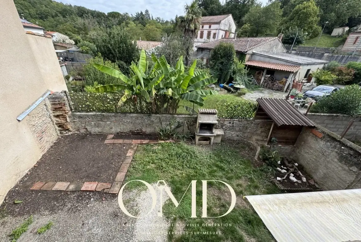 Maison mitoyenne à rénover de 91,18 m² à Marquefave – Proche commodités 