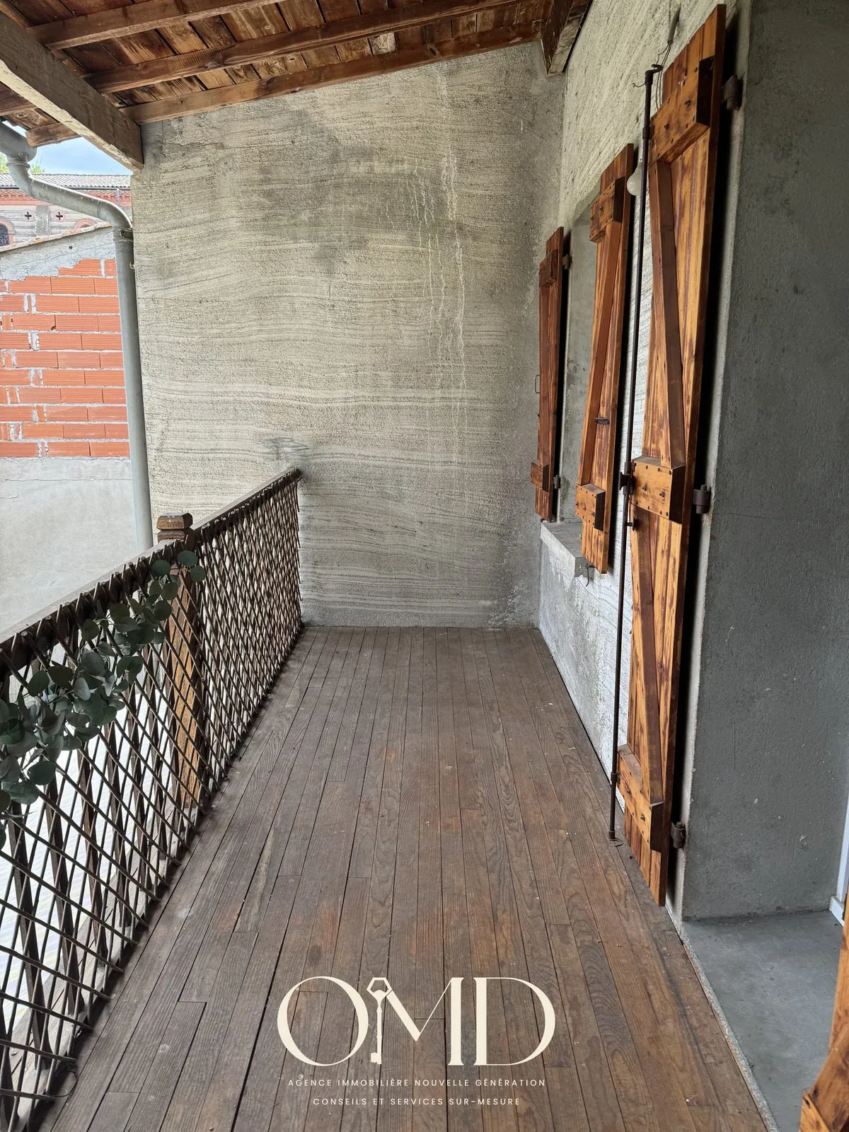 Maison mitoyenne à rénover de 91,18 m² à Marquefave – Proche commodités 