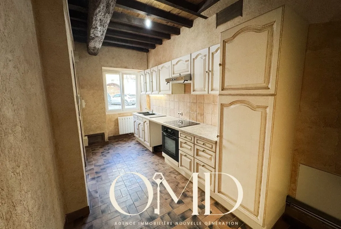 Maison mitoyenne à rénover de 91,18 m² à Marquefave – Proche commodités 