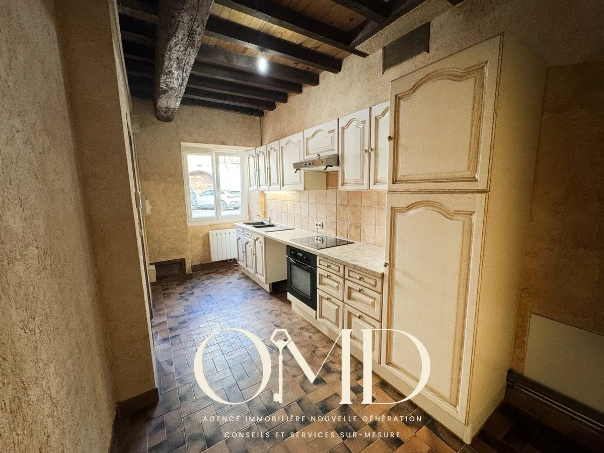 Maison mitoyenne à rénover de 91,18 m² à Marquefave – Proche commodités 