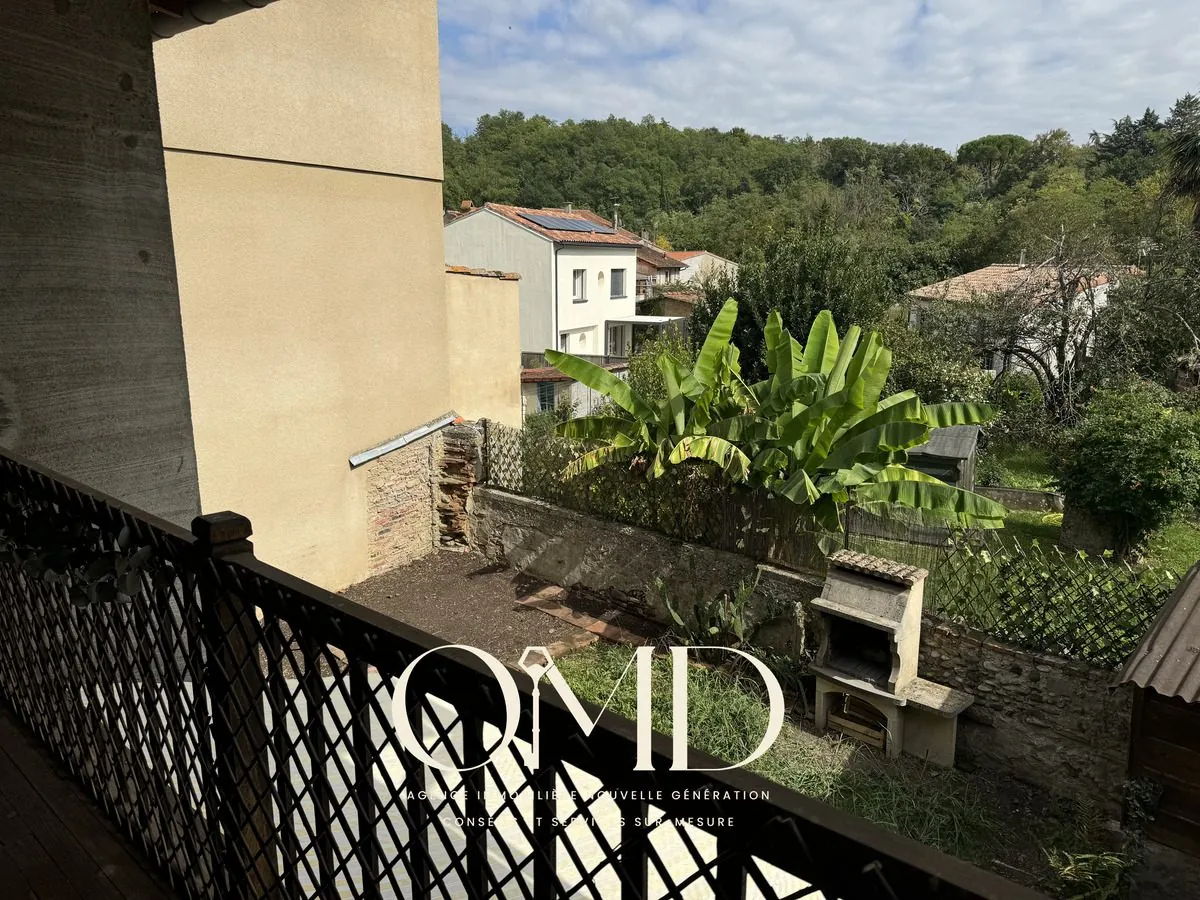 Maison mitoyenne à rénover de 91,18 m² à Marquefave – Proche commodités 