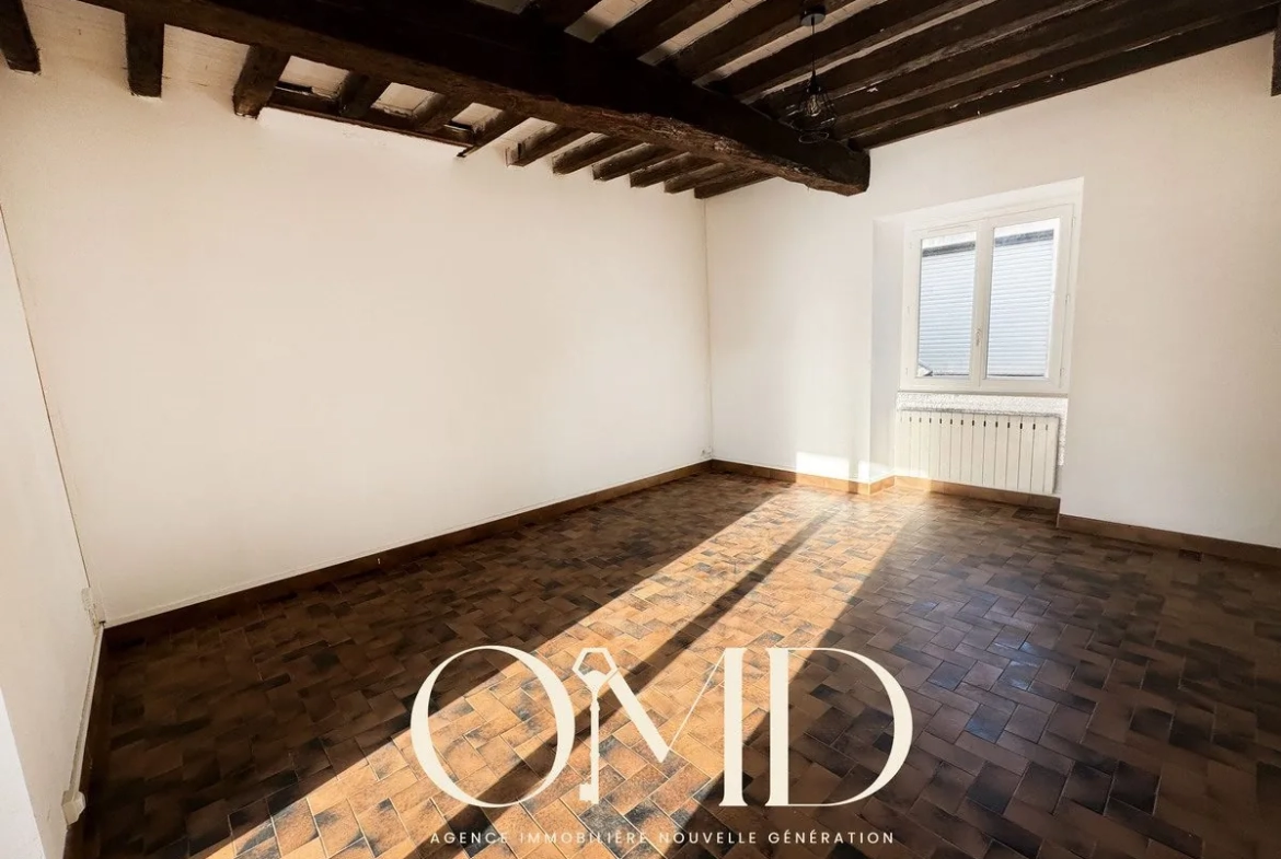 Maison mitoyenne à rénover de 91,18 m² à Marquefave – Proche commodités 