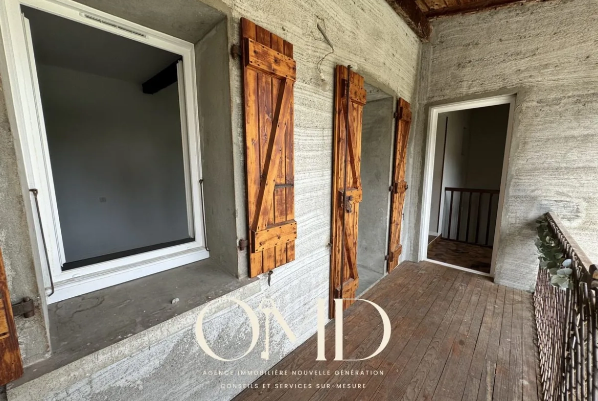 Maison mitoyenne à rénover de 91,18 m² à Marquefave – Proche commodités 