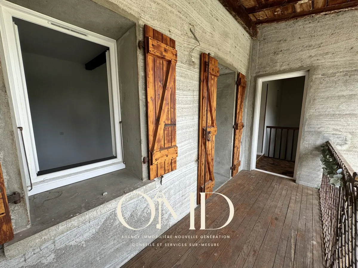 Maison mitoyenne à rénover de 91,18 m² à Marquefave – Proche commodités 