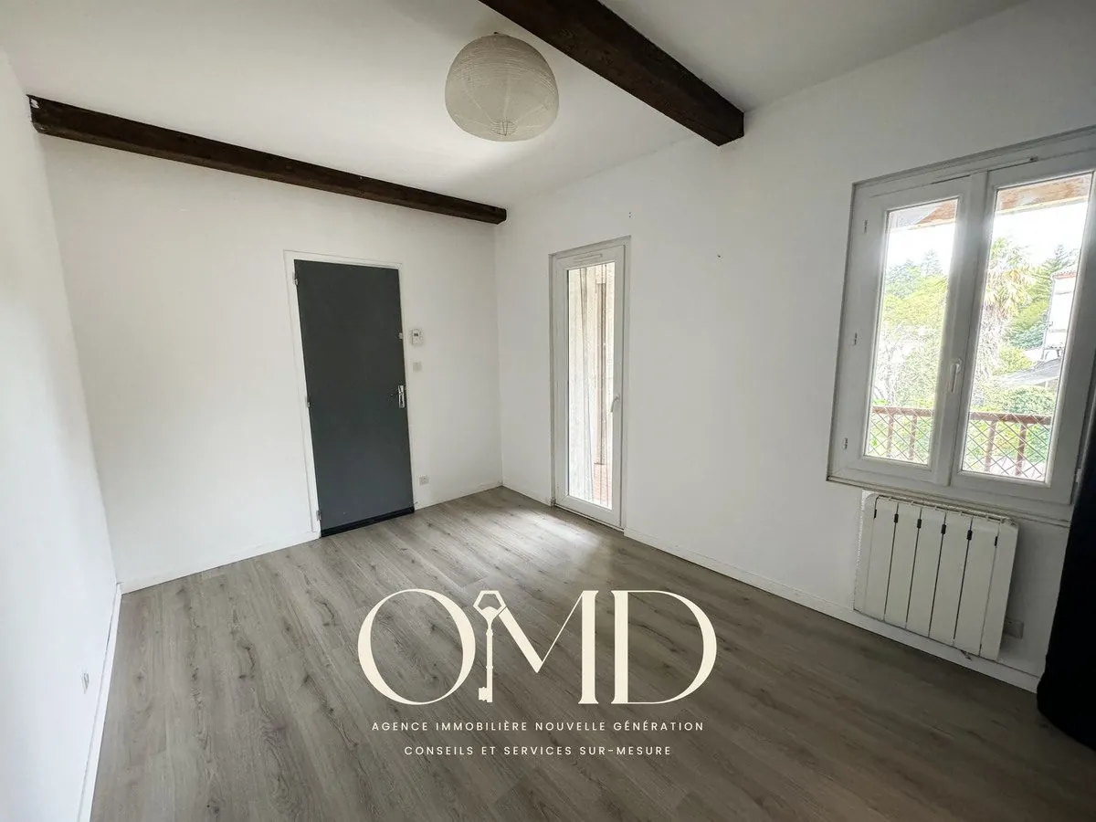 Maison mitoyenne à rénover de 91,18 m² à Marquefave – Proche commodités 