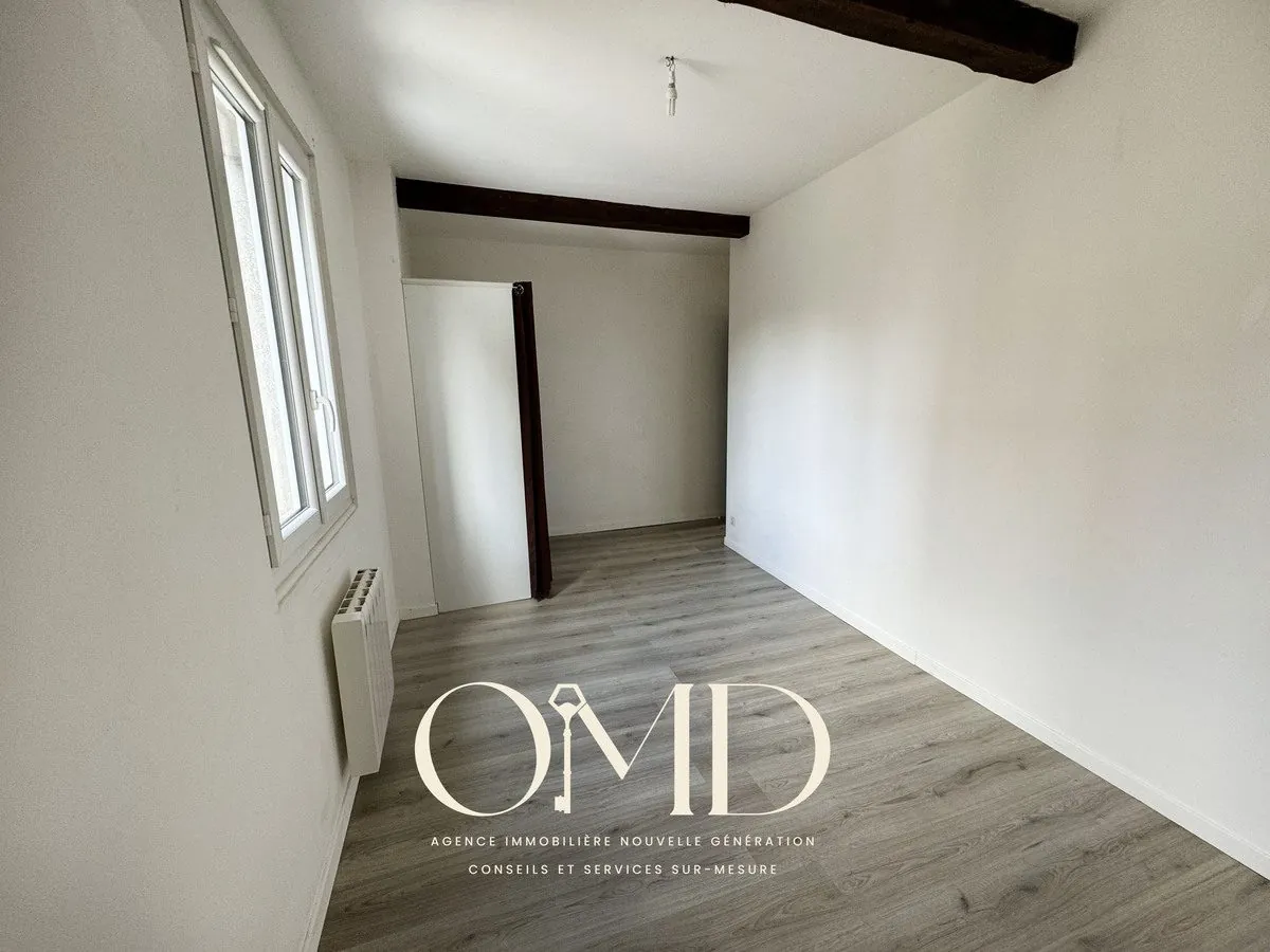 Maison mitoyenne à rénover de 91,18 m² à Marquefave – Proche commodités 