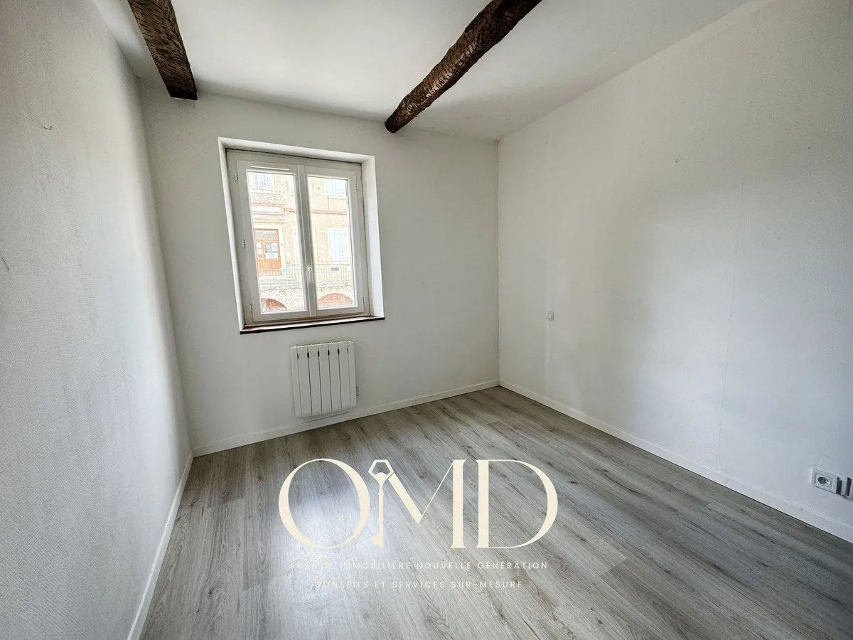 Maison mitoyenne à rénover de 91,18 m² à Marquefave – Proche commodités 