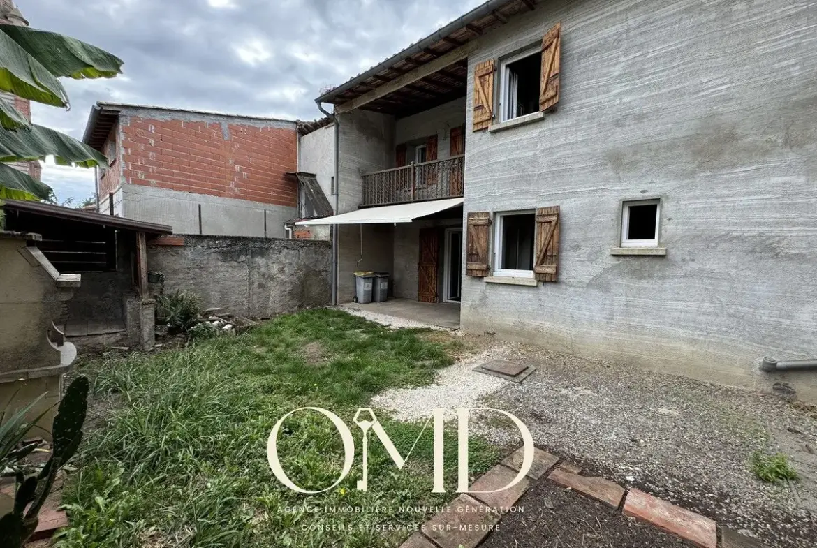 Maison mitoyenne à rénover de 91,18 m² à Marquefave – Proche commodités 