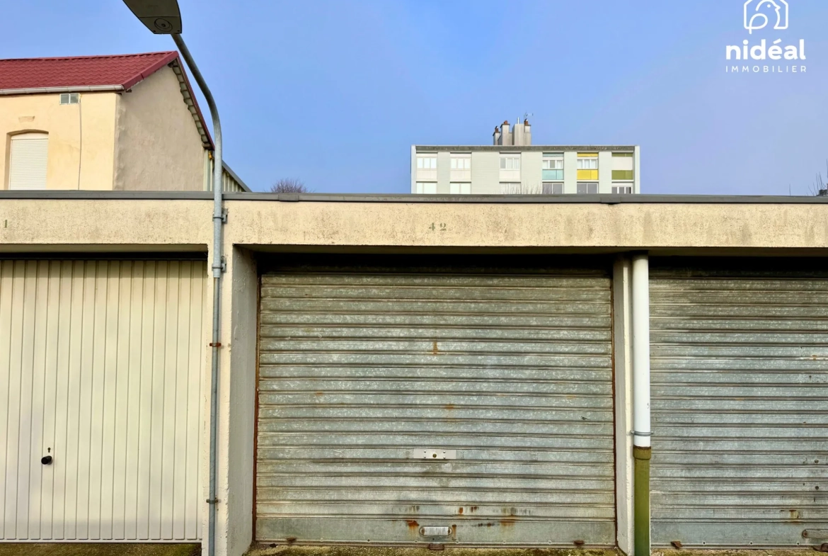 Appartement rénové de 66 m² avec balcon et garage à Maubeuge 