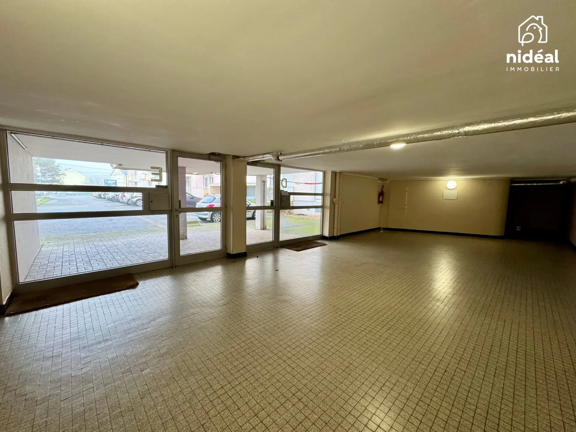 Appartement rénové de 66 m² avec balcon et garage à Maubeuge 