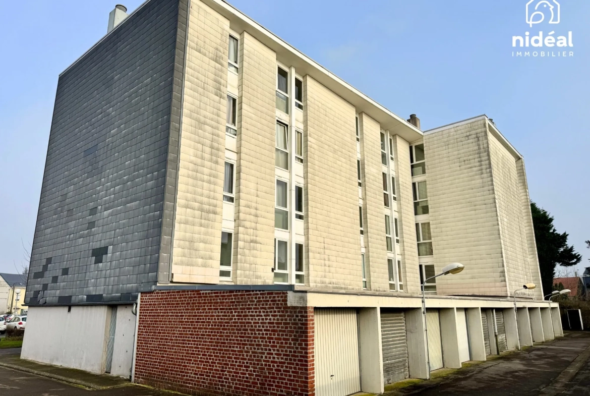 Appartement rénové de 66 m² avec balcon et garage à Maubeuge 